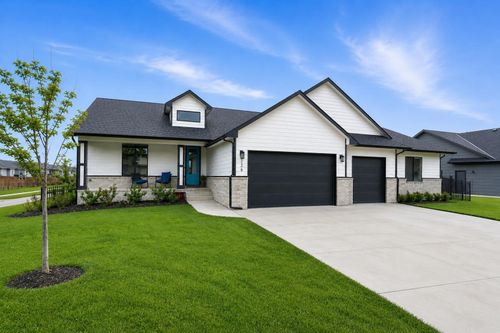 226 S Wellcrest Ct, Goddard, KS, 67052-2500 | Card Image