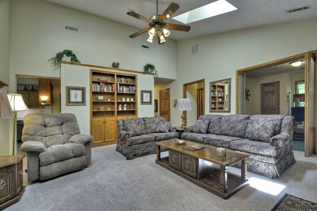 1292 Riverview Dr, Home with 3 bedrooms, 2 bathrooms and 2 parking in Ellijay GA | Image 8