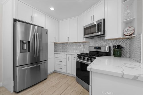 27280 Marisa Dr, Canyon Country, CA, 91387 | Card Image