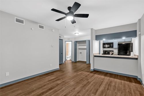 117-9520 Royal Ln, Dallas, TX, 75243-7608 | Card Image
