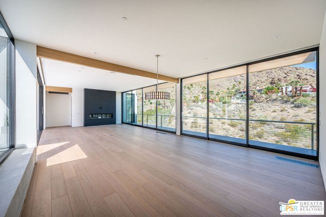 310 W Crestview Dr, House other with 3 bedrooms, 4 bathrooms and 2 parking in Palm Springs CA | Image 16
