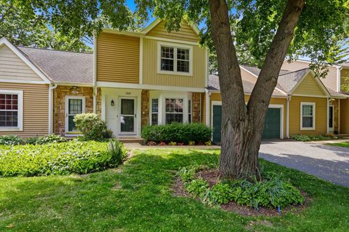 1945 Ozark Pkwy, Algonquin, IL, 60102-5440 | Card Image