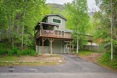 22432 Glacier View Dr, Eagle River, AK, 99577-9538 | Card Image