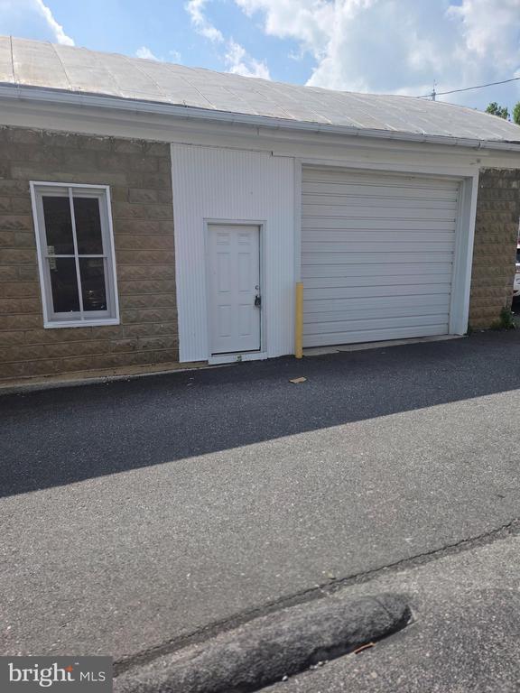 16 W Main St, Middletown, MD 21769