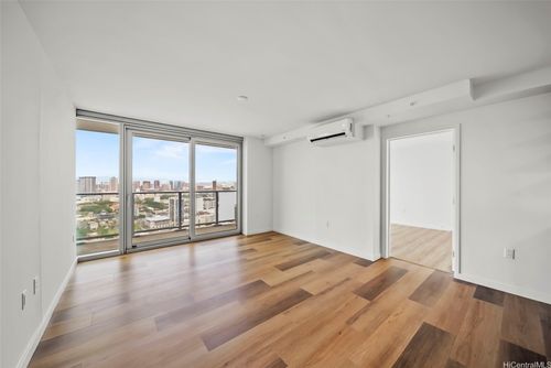4102r-1500 Rycroft St, Honolulu, HI, 96814-7075 | Card Image