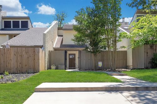 12227 Glenview Dr, Montgomery, TX, 77356-7909 | Card Image