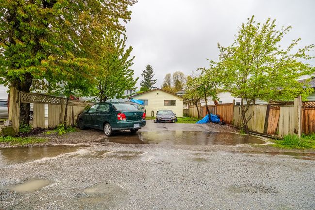 1951 Coquitlam Avenue, House other with 3 bedrooms, 2 bathrooms and 2 parking in Port Coquitlam BC | Image 29