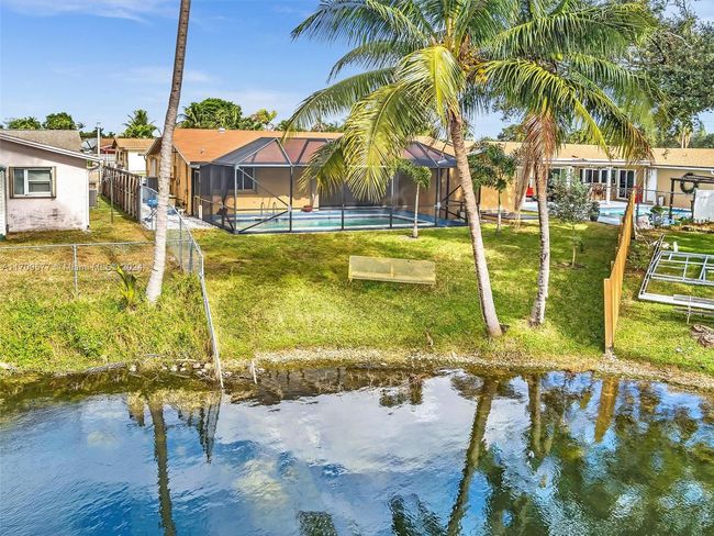 8910 Nw 7 Th Ct, House other with 3 bedrooms, 2 bathrooms and null parking in Pembroke Pines FL | Image 55