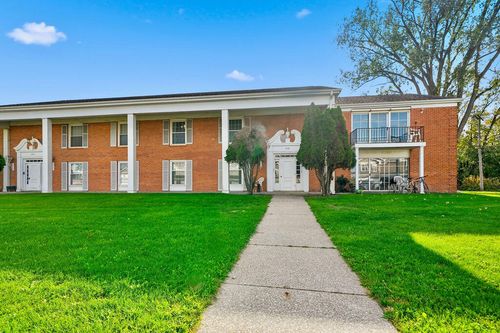 103-629 W 39th Pl, Hobart, IN, 46342-2209 | Card Image