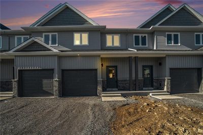 101 Dowdall Cir, Townhouse with 3 bedrooms, 2 bathrooms and 3 parking in Carleton Place ON | Image 2