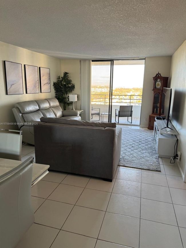 APT-908 - 500 Three Islands Blvd, Condo with 2 bedrooms, 2 bathrooms and null parking in Hallandale Beach FL | Image 7