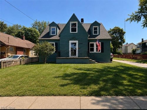 3735 Elbertus Ave, Youngstown, OH, 44507-1928 | Card Image