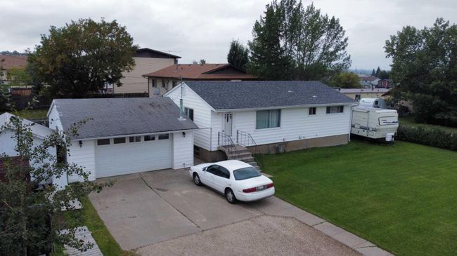 4426 51 Avenue, Home with 3 bedrooms, 2 bathrooms and 5 parking in Valleyview AB | Image 7