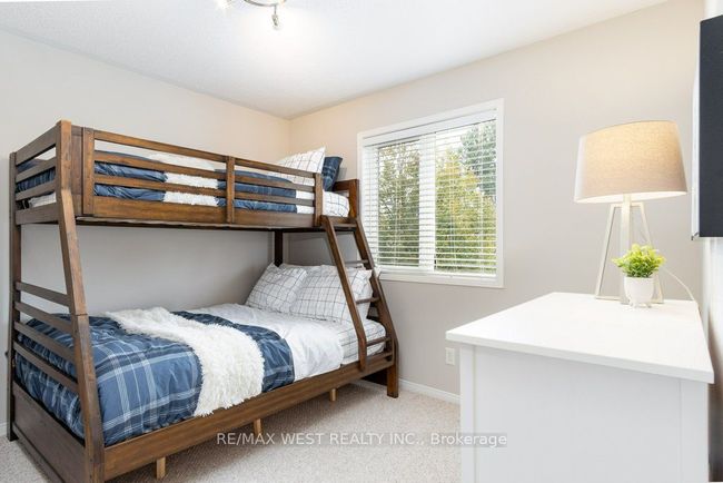 29 Sundial Crt, Condo with 4 bedrooms, 3 bathrooms and 1 parking in Collingwood ON | Image 12