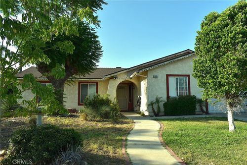 1028 W Woodcrest St, Bloomington, CA, 92316 | Card Image