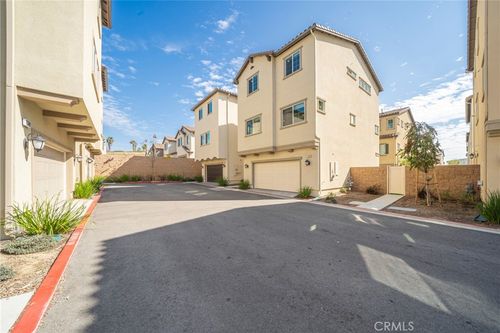 27658 Heartwood Dr, San Pedro, CA, 90732-3601 | Card Image