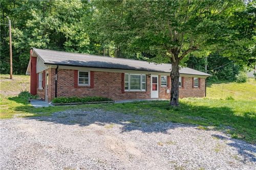 4362 Parsonsville Rd, Purlear, NC, 28665-9160 | Card Image