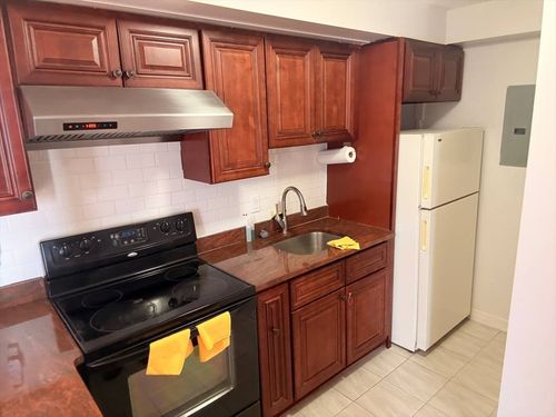 6j-1025 Hancock St, Quincy, MA, 02169-2117 | Card Image