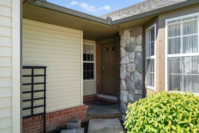 1855 N Kenwyck Drive, Condo with 2 bedrooms, 3 bathrooms and null parking in Ypsilanti MI | Image 2