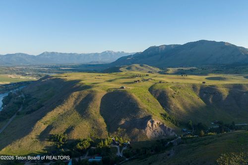 7555 S Squaw Creek Rd, Jackson, WY, 83001-2480 | Card Image