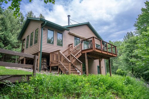N4755 Whitetail Ln, Elroy, WI, 53929-8902 | Card Image