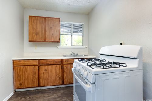 apt-2-102 E Cheryl Dr, San Antonio, TX, 78228-3063 | Card Image