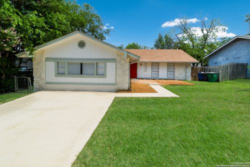 11947 Alamo Blanco St, San Antonio, TX, 78233-6707 | Card Image