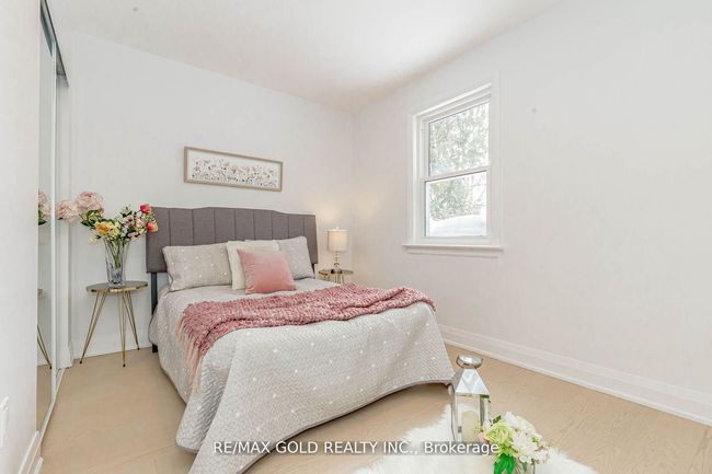 1362 Pharmacy Ave, House other with 5 bedrooms, 3 bathrooms and 3 parking in Scarborough ON | Image 13