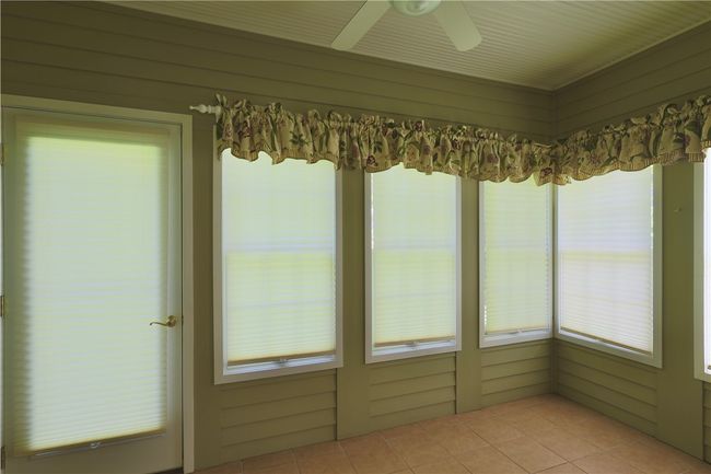1410 Forest Knoll Ct, House other with 3 bedrooms, 3 bathrooms and null parking in Eau Claire WI | Image 9