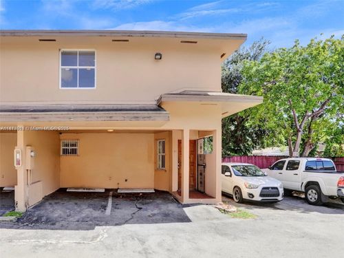 i-101-451 Ne 136th St, North Miami, FL, 33161-3700 | Card Image