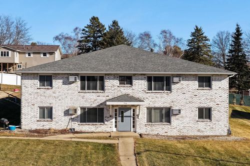 505 Alan Dr, Mount Horeb, WI, 53572-1852 | Card Image