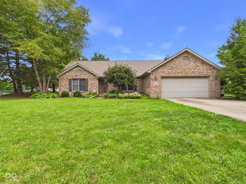 1413 N Fairview Ave, Alexandria, IN, 46001-8176 | Card Image
