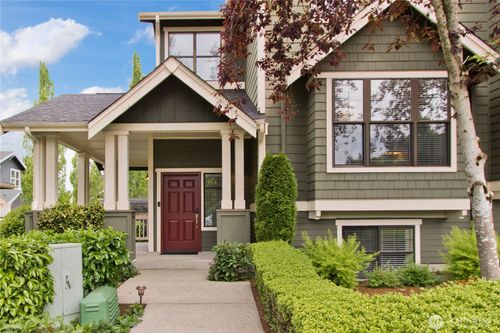 1843 Ne Kenyon Ct, Issaquah, WA, 98029-7382 | Card Image