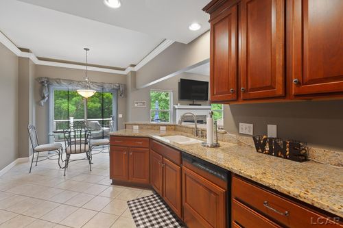 3054 Windmill Dr, Adrian, MI, 49221-8100 | Card Image