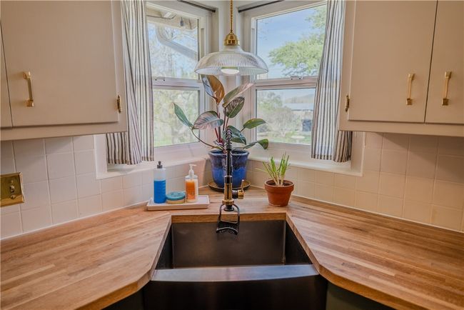 525 E F St, House other with 3 bedrooms, 2 bathrooms and 2 parking in Tehachapi CA | Image 17