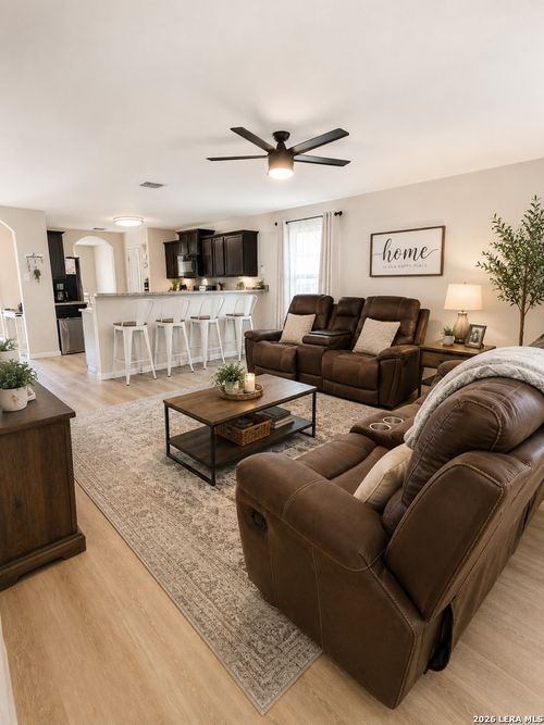 6715 Rosenthal Pass, San Antonio, TX, 78252-4462 | Card Image