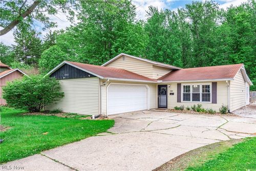 7461 Avon Belden Rd, North Ridgeville, OH, 44039-3782 | Card Image