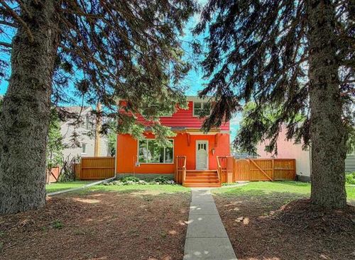 694 Brock St, Winnipeg, MB, R3N0Z4 | Card Image