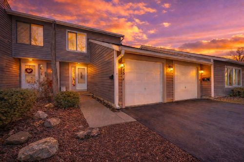 545 Alton Ct, Carol Stream, IL, 60188-9212 | Card Image