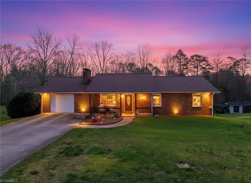 544 Three Oaks Dr, Hays, NC, 28635-9242 | Card Image
