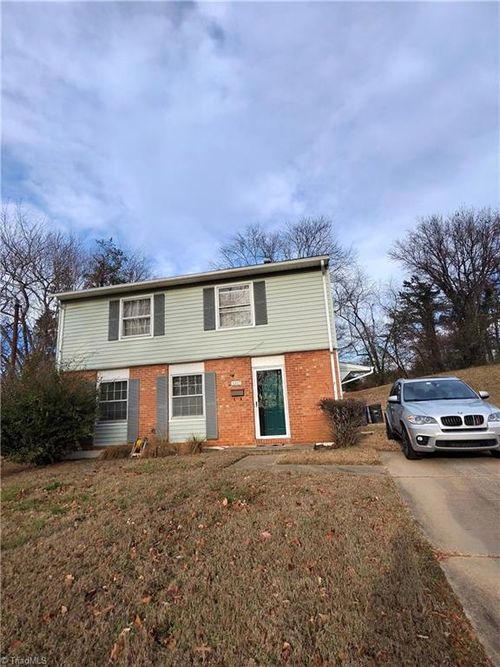 5307 Oak Ridge Place, Winston-Salem, NC, 27105 | Card Image