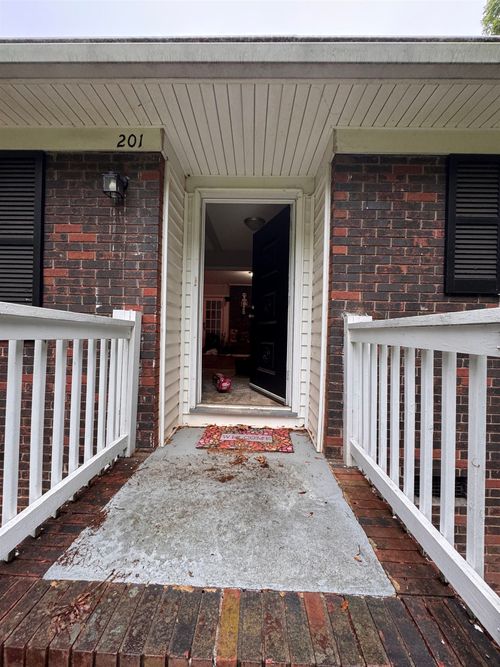 201 Tucker Rd, Spartanburg, SC, 29306-5520 | Card Image