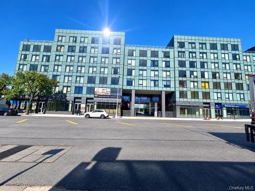 305-144-49 Northern Boulevard, New York, NY, 11354 | Card Image