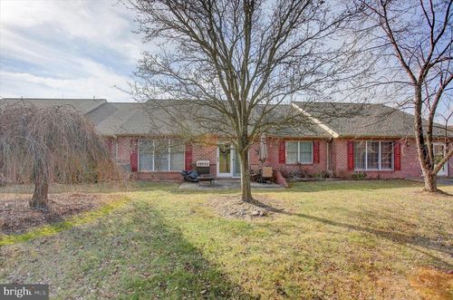 2355 Majestic Ct, Chambersburg, PA, 17202-8093 | Card Image