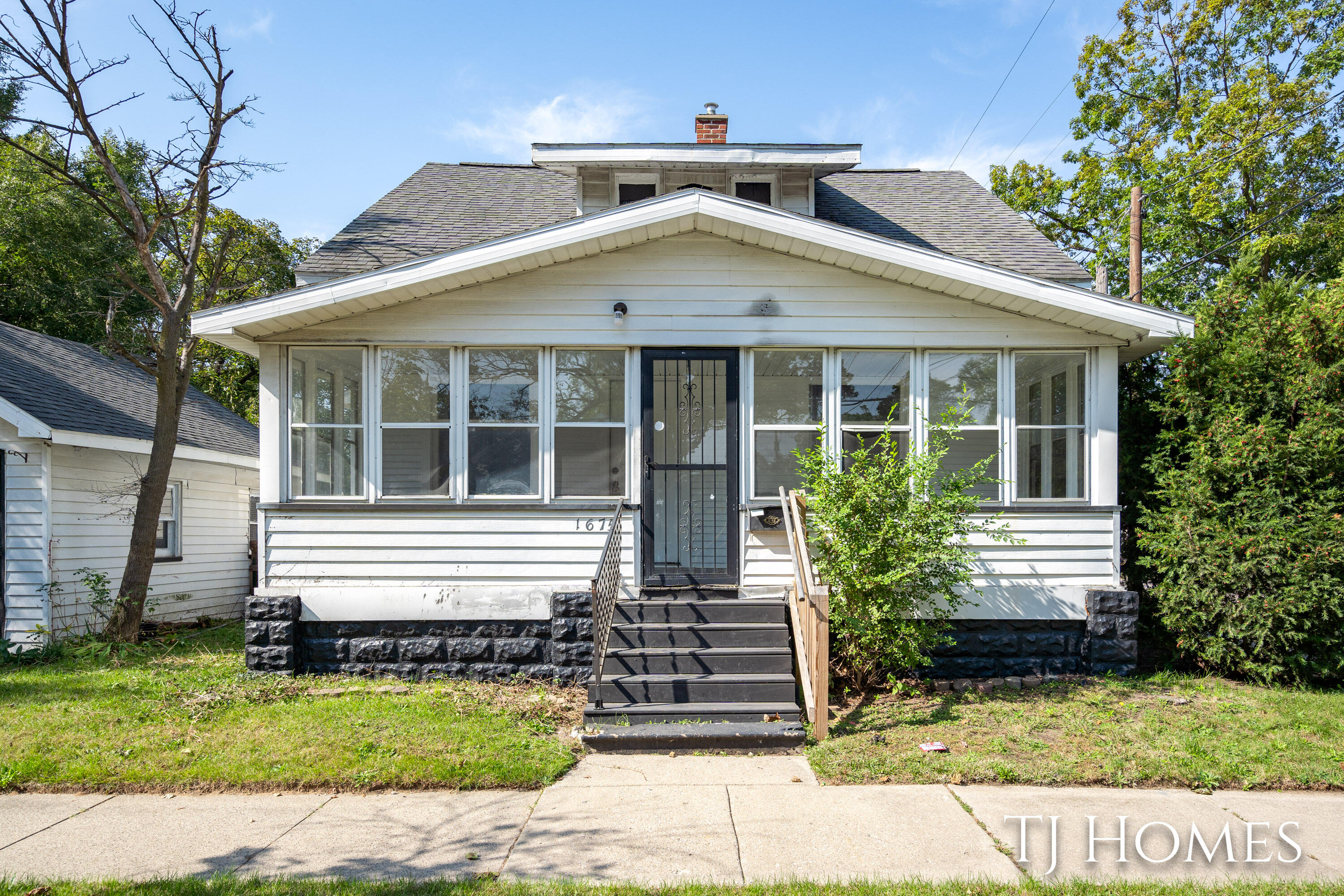 Wood St, Muskegon, MI 49442