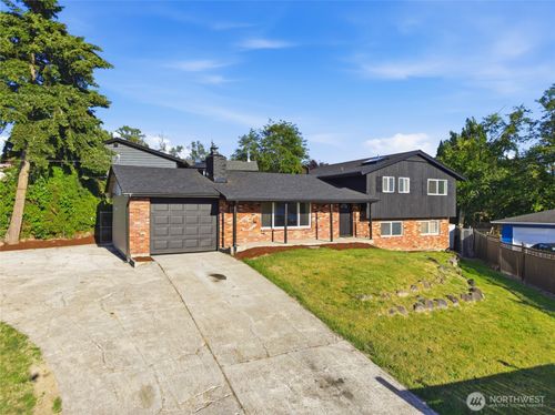 1813 S 244th Pl, Des Moines, WA, 98198-8641 | Card Image