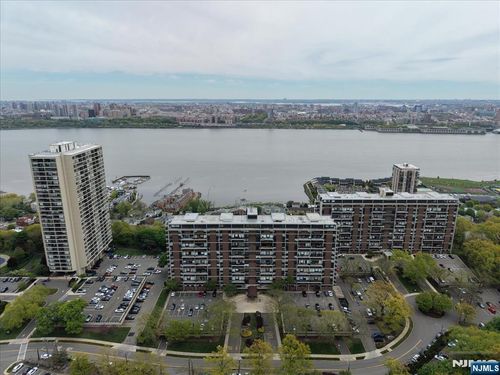 2 Horizon Rd, Fort Lee, NJ, 07024-6525 | Card Image