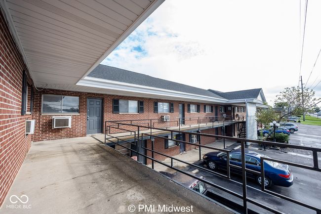APT-14 - 7046 E Us Highway 36, Condo with 1 bedrooms, 1 bathrooms and null parking in Avon IN | Image 4