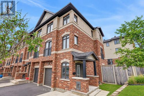 275 Eric Czapnik Way, Orleans, ON, K1E0B4 | Card Image