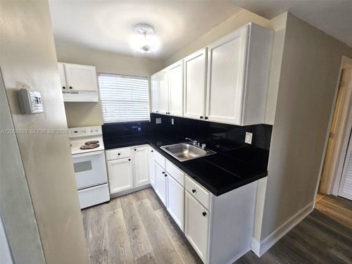 10790-10790 Sw 46th St, Miami, FL, 33165 | Card Image